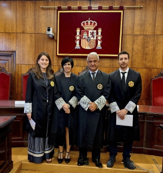 De izda. a dcha., Pilar Expósito, Pilar de Lara, Jesús María Chamorro y Adrián González
